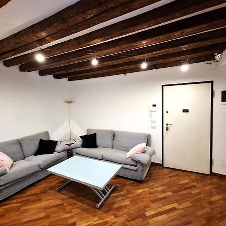 Magnifico Appartamento Ristrutturato Milano Exteriör bild