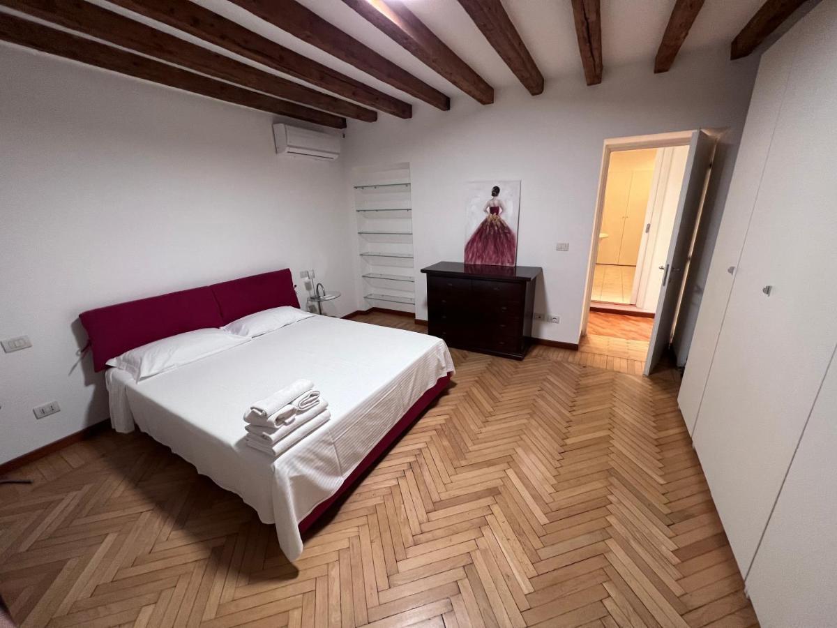 Magnifico Appartamento Ristrutturato Milano Exteriör bild